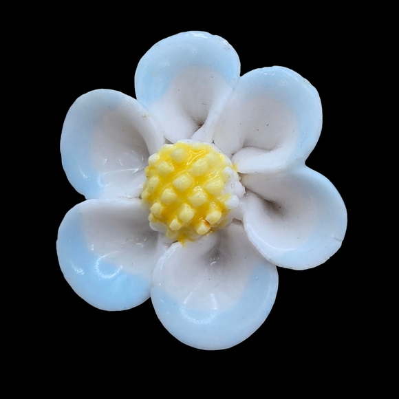 Brooch Vintage Porcelain Flower - Picture 1 of 7